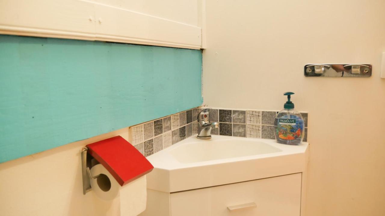 Appartement Cosy Sur Port De Plaisance كابروتو المظهر الخارجي الصورة
