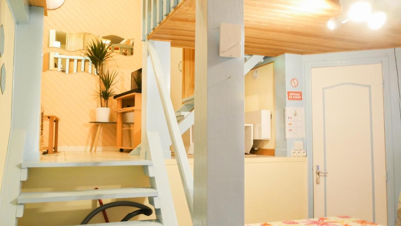 Appartement Cosy Sur Port De Plaisance كابروتو المظهر الخارجي الصورة