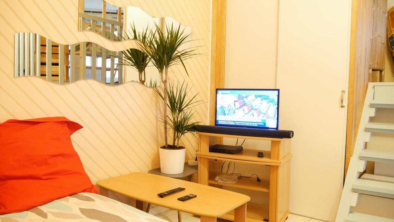 Appartement Cosy Sur Port De Plaisance كابروتو المظهر الخارجي الصورة