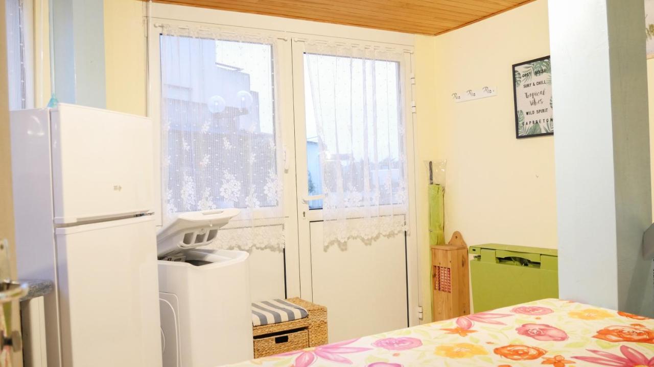 Appartement Cosy Sur Port De Plaisance كابروتو المظهر الخارجي الصورة