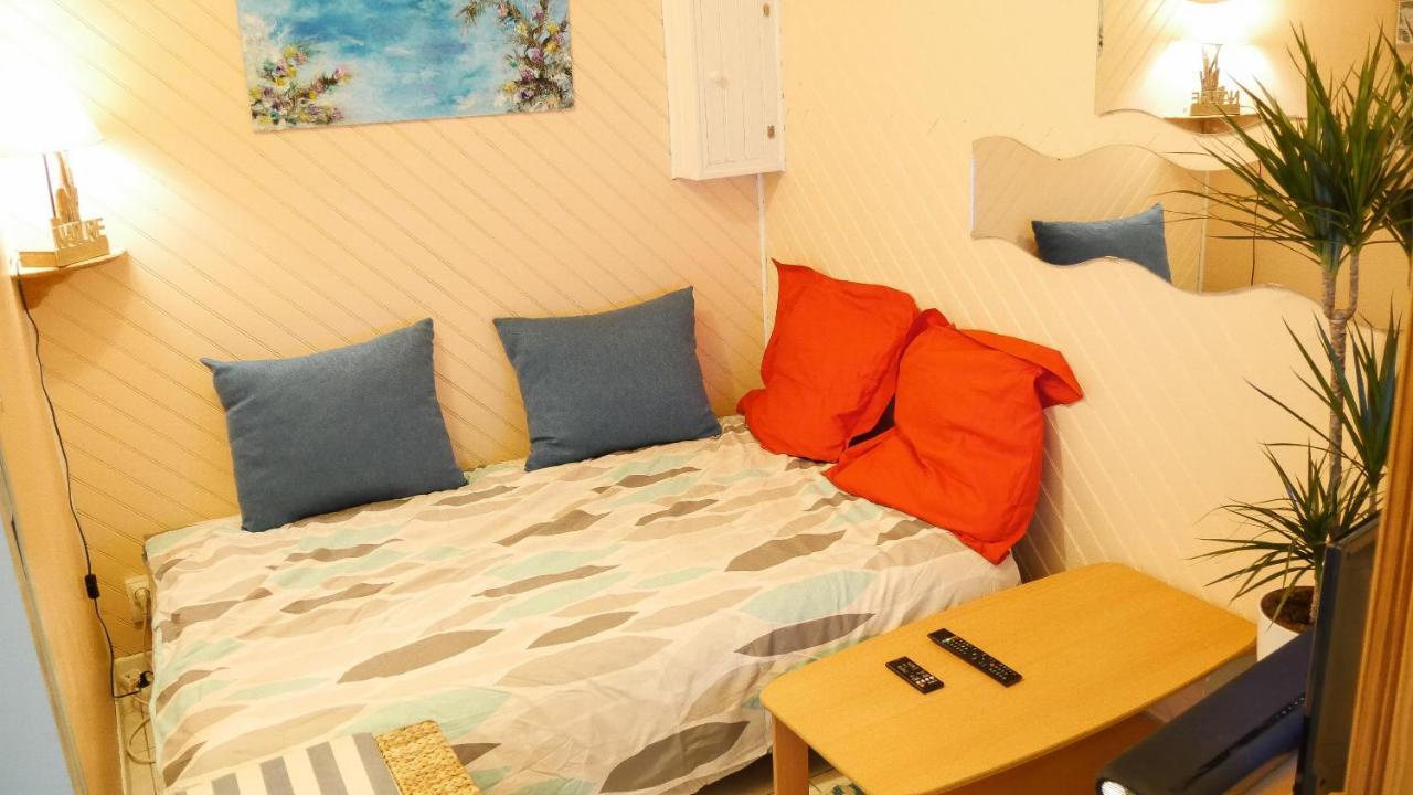 Appartement Cosy Sur Port De Plaisance كابروتو المظهر الخارجي الصورة