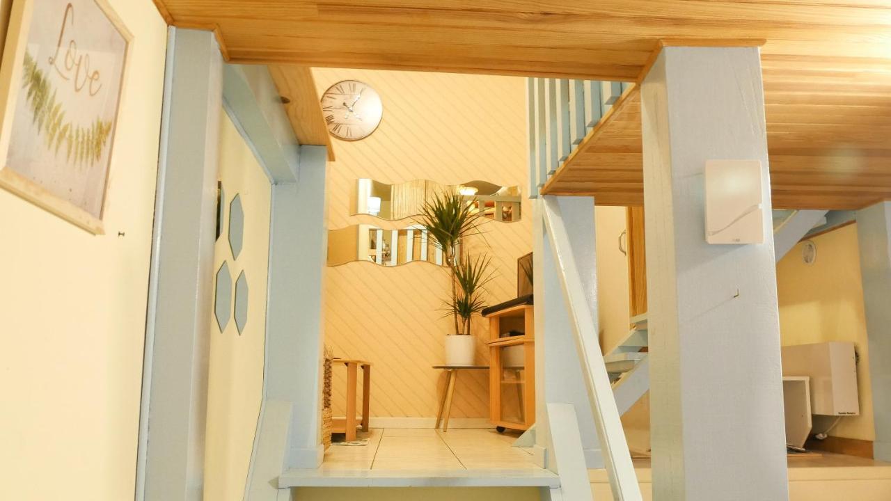 Appartement Cosy Sur Port De Plaisance كابروتو المظهر الخارجي الصورة